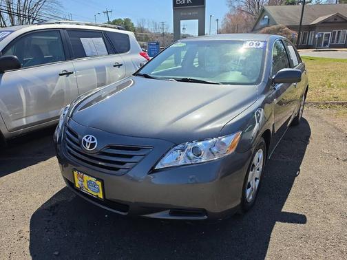 Magnetic Gray Metallic 2009 Toyota Camry LE