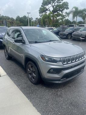 2022 Jeep Compass Latitude Lux