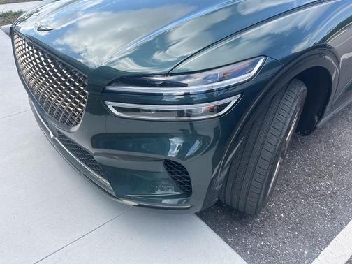2023 Genesis GV70 2.5T