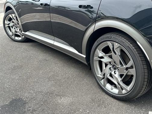 2024 Genesis GV60 Performance