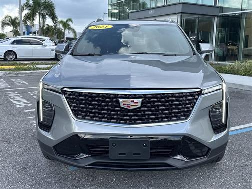 2024 Cadillac XT4 Premium Luxury