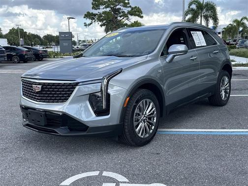 2024 Cadillac XT4 Premium Luxury