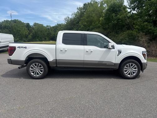 STAR WHITE METALLIC TRICOAT 2025 Ford F-150 KING RANCH