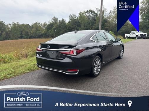 2021 Lexus ES 300h BASE