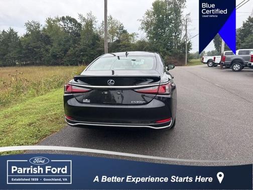 2021 Lexus ES 300h BASE