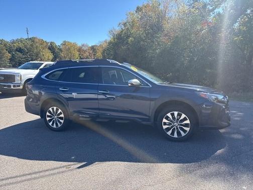 2023 Subaru Outback TOURING
