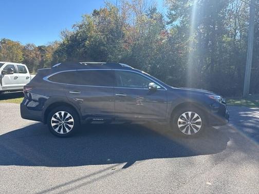 2023 Subaru Outback TOURING