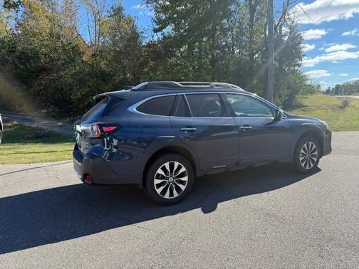 2023 Subaru Outback TOURING