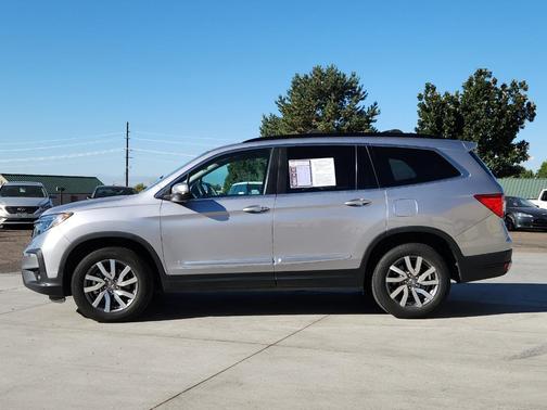 Silver 2019 Honda Pilot EX