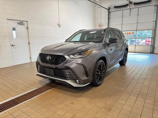 2024 Toyota Highlander XSE