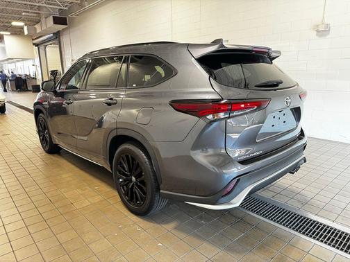 2024 Toyota Highlander XSE