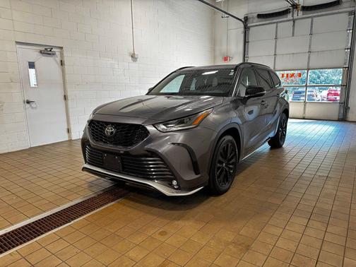 2024 Toyota Highlander XSE