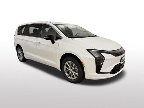 Bright White Clearcoat 2027 Chrysler Pacifica L