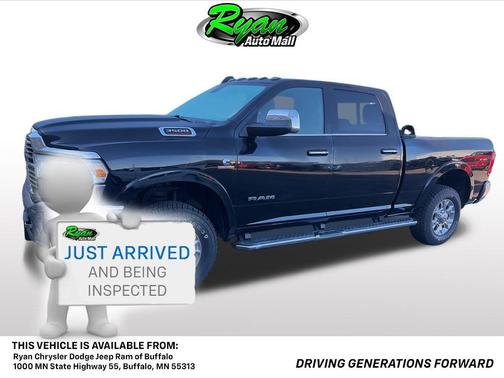 Diamond Black Crystal Pearlcoat 2019 RAM 3500 Laramie Crew Cab 4x4 6'4' Box