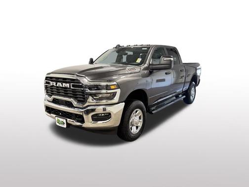 2026 RAM 2500 Tradesman Crew Cab 4x4 6'4' Box