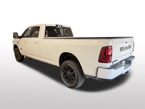 Bright White Clearcoat 2026 RAM 3500 Laramie Crew Cab 4x4 8' Box