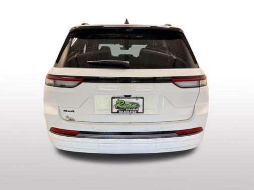Bright White Clearcoat 2027 Jeep Grand Cherokee Limited