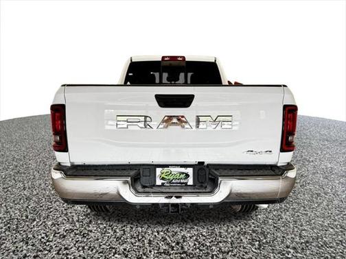 2025 RAM 2500 Tradesman Crew Cab 4x4 6'4' Box
