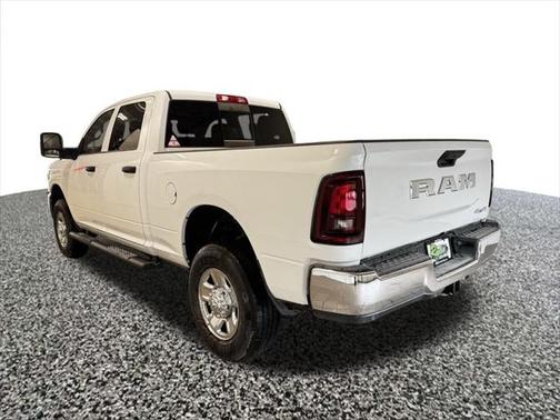 2025 RAM 2500 Tradesman Crew Cab 4x4 6'4' Box