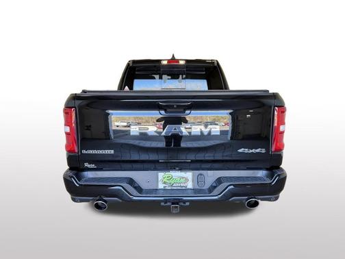 Diamond Black Crystal Pearlcoat 2025 RAM 1500 Laramie