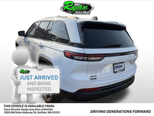 Bright White Clearcoat 2023 Jeep Grand Cherokee Altitude