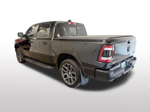 Diamond Black Crystal Pearlcoat 2019 RAM 1500 Laramie