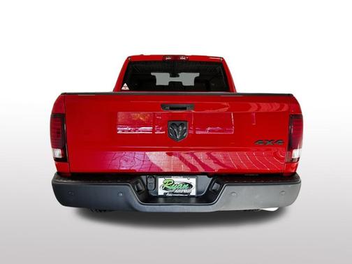 2024 RAM 1500 Classic Warlock Crew Cab 4x4 5'7' Box