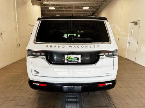 2023 Jeep Grand Wagoneer Series II 4x4