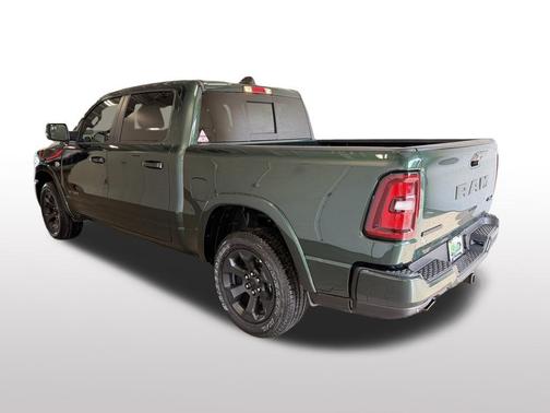 Serrano Green Metallic 2026 RAM 1500 Big Horn/Lone Star