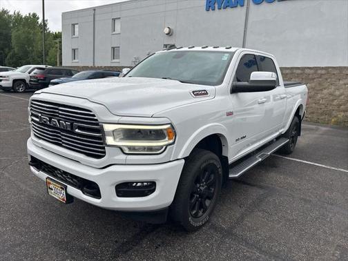2020 RAM 2500 Laramie Crew Cab 4X4 6'4' Box