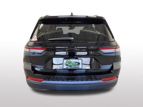 2026 Jeep Grand Cherokee Altitude