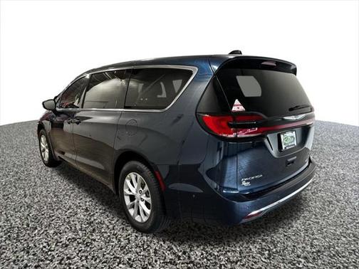 2025 Chrysler Pacifica L