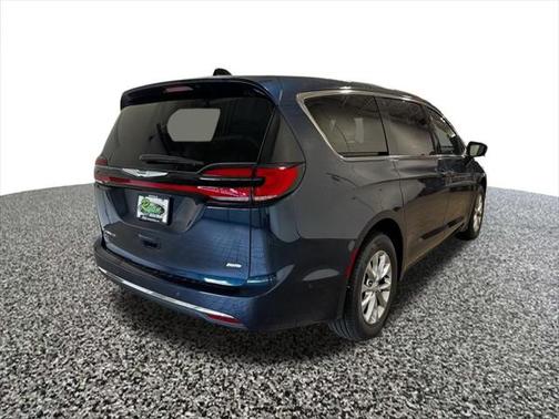 2025 Chrysler Pacifica L