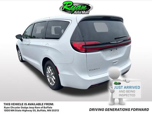 2024 Chrysler Pacifica Touring L