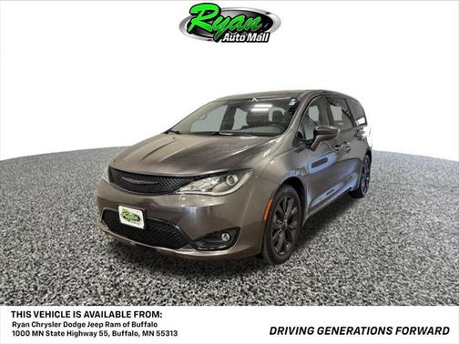 2020 Chrysler Pacifica Touring