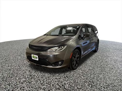 2020 Chrysler Pacifica Touring