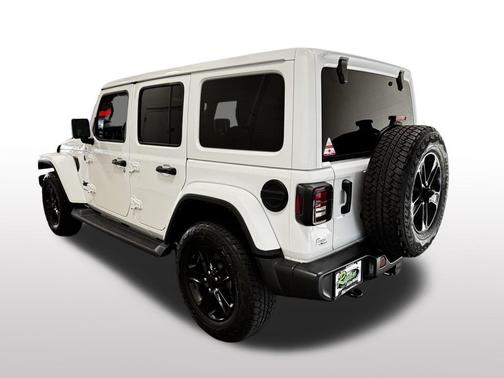 2023 Jeep Wrangler 4-Door Sahara Altitude 4x4