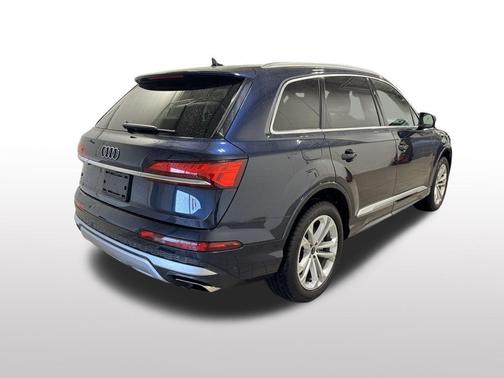 2025 Audi Q7 55 Premium Plus