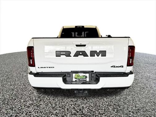 2025 RAM 3500 Limited Crew Cab 4x4 8' Box