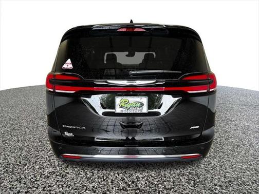 2025 Chrysler Pacifica L
