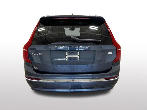 2023 Volvo XC90 Recharge Plug-In Hybrid T8 Plus Bright Theme 7-Seater