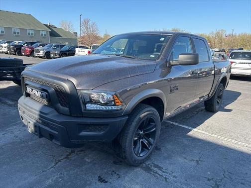 2024 RAM 1500 Classic Warlock Crew Cab 4x4 5'7' Box