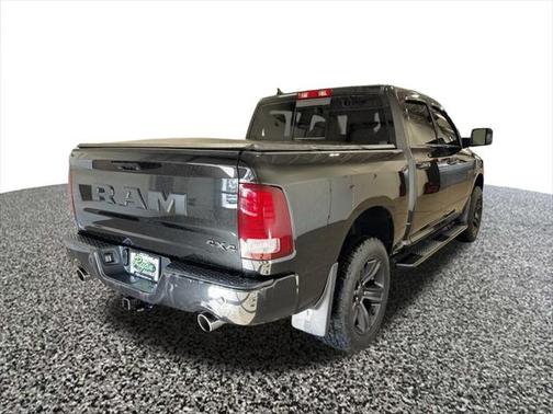 2017 RAM 1500 Night Crew Cab 4x4 5'7' Box
