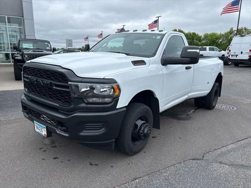 2023 RAM 3500 Tradesman Regular Cab 4x4 8' Box