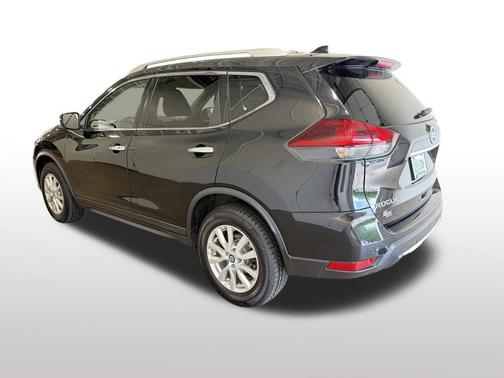 Magnetic Black Pearl 2020 Nissan Rogue SV