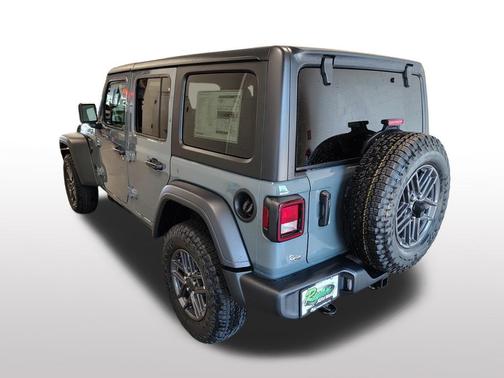 Anvil Clearcoat 2026 Jeep Wrangler Sport S
