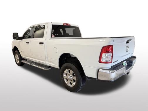 Bright White Clearcoat 2024 RAM 2500 Big Horn Crew Cab 4x4 6'4' Box
