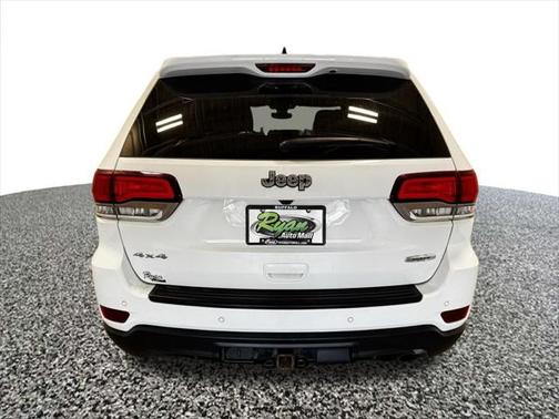 2020 Jeep Grand Cherokee Laredo