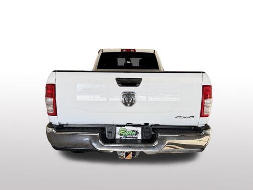 2022 RAM 3500 Tradesman Crew Cab 4x4 8' Box