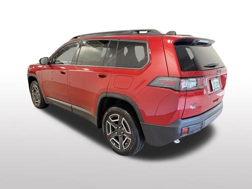 Red Hot Pearlcoat 2026 Jeep Cherokee Laredo 4x4